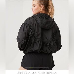 Aerie offline windbreaker - black